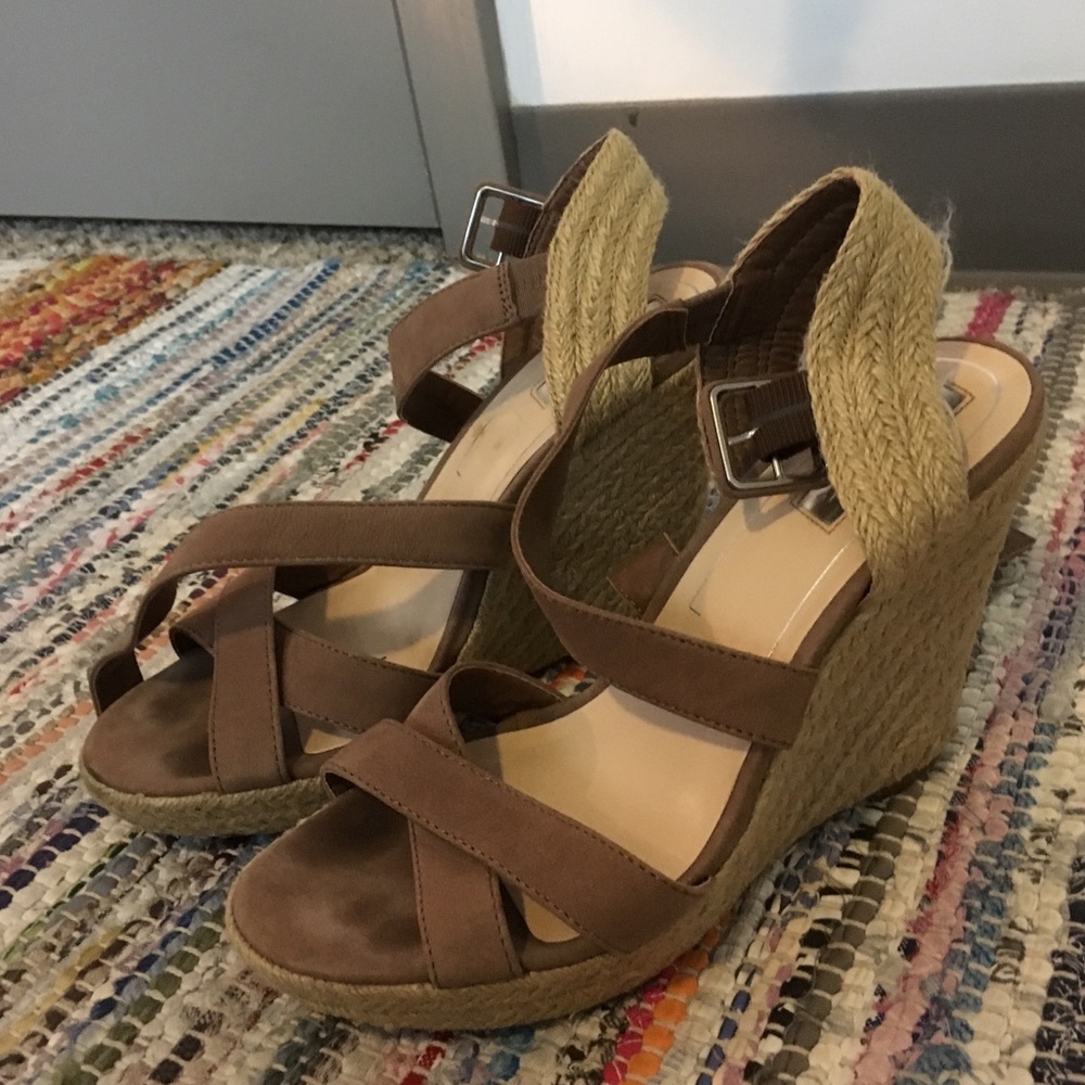 Jessica’s Simpson wedges